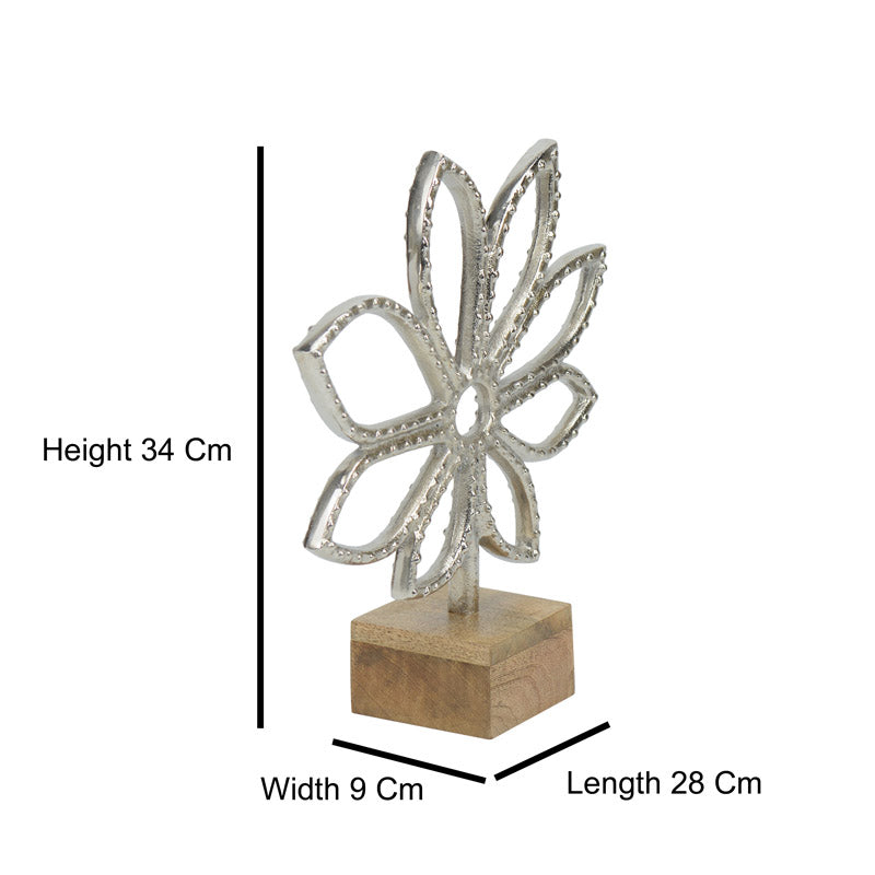 Buy The Leaf Lamino Showpiece - Silver Showpieces from Vaaree