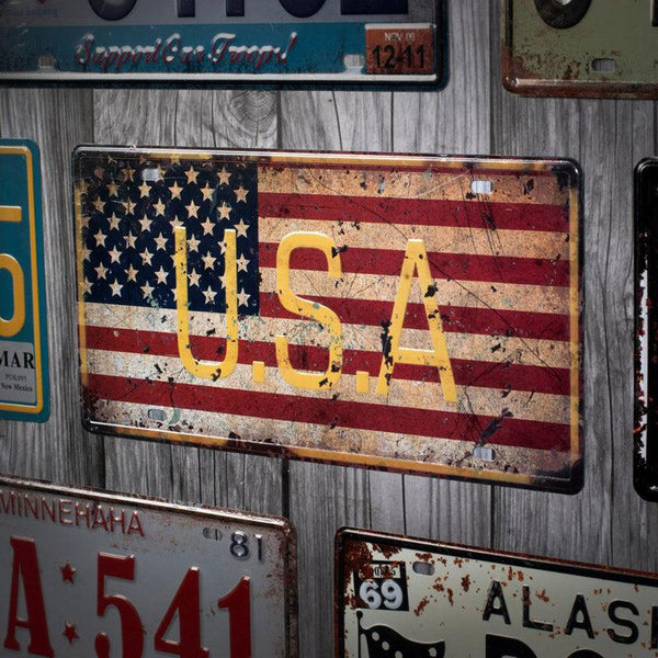 Buy Usa Retro Flag Wall Accent Wall Accents from Vaaree