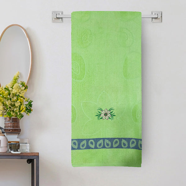 Buy Reto Flora Bath Towel - Green Bath Towels from Vaaree