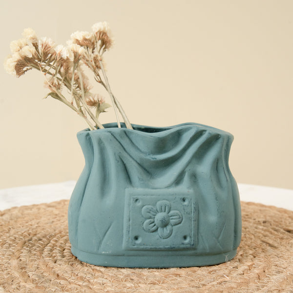 Buy Elegance Tote Green Vase Vase from Vaaree