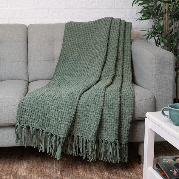 Buy Cozy Loom Throw - Olive Throws from Vaaree