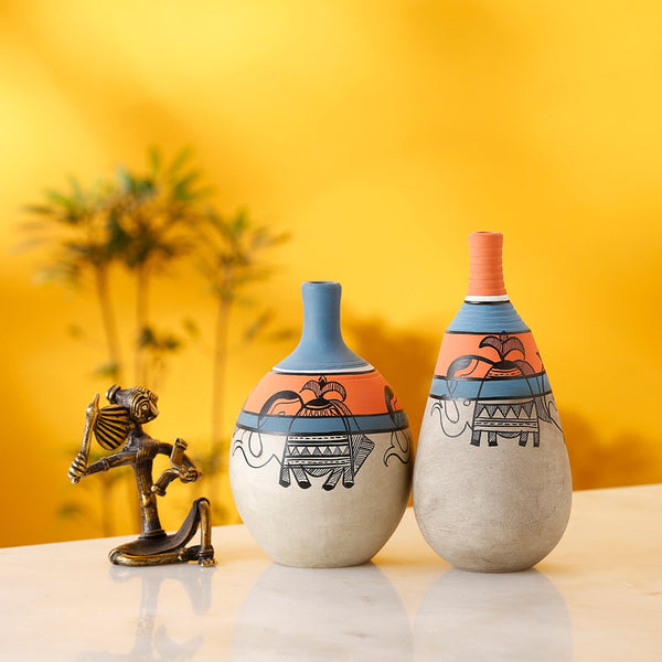 Buy Raawiya Handpainted Terracotta Vase - Two Piece Set Vase from Vaaree