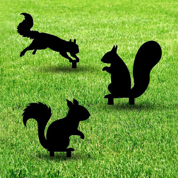 Buy Squirrel Nibble Garden Stake - Set Of Three Garden Stake from Vaaree