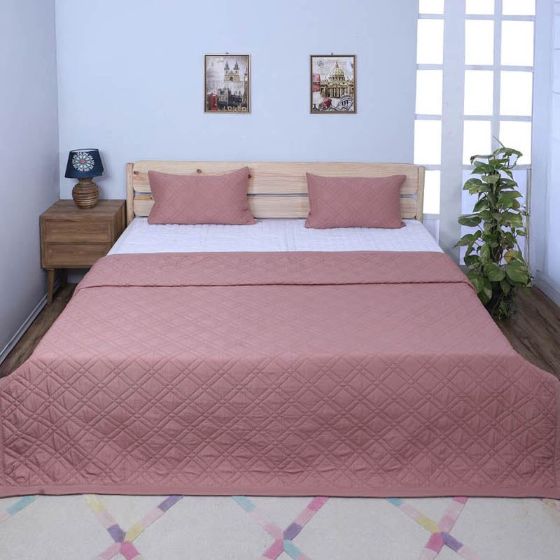 Buy Jisha Microfiber Bedcover - Peach Bedcovers from Vaaree