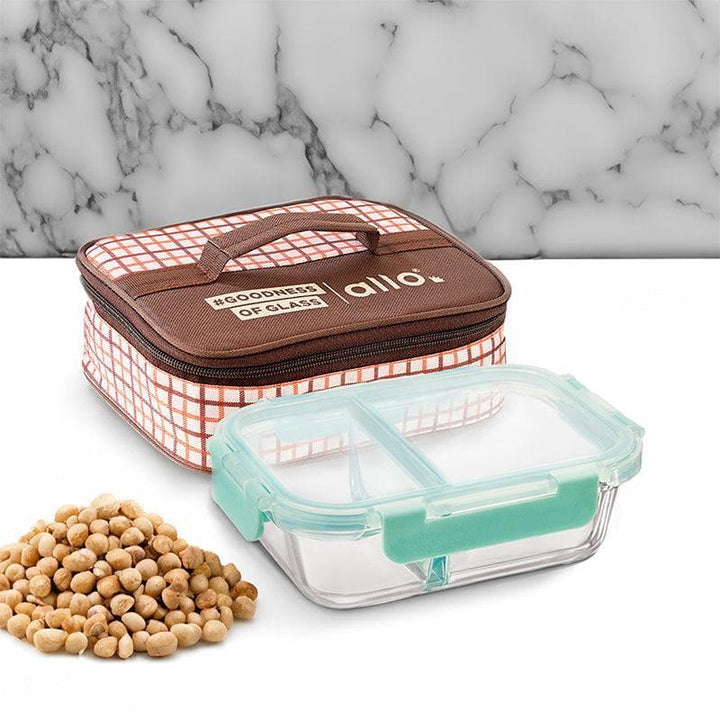 Buy Casper Lunchbox With Chcekered Bag - 580 ML at Vaaree online | Beautiful Tiffin Box to choose from