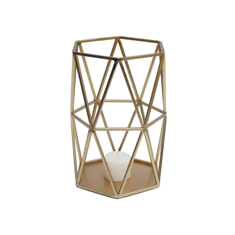 Buy Fenoto Candle Holder Candle Holders from Vaaree