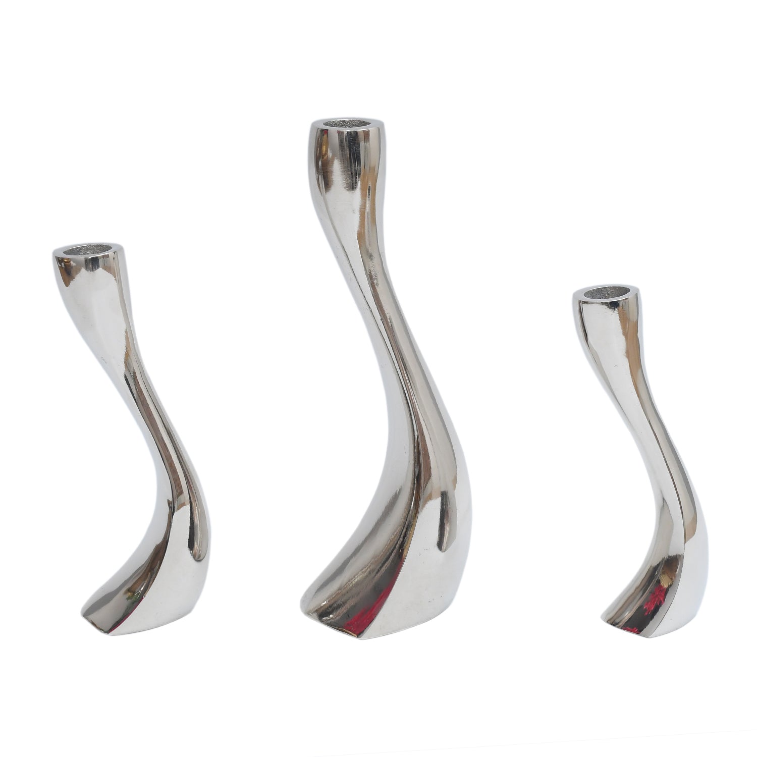 Buy Delpha Candle Holder - Set Of Three Candle Holders from Vaaree