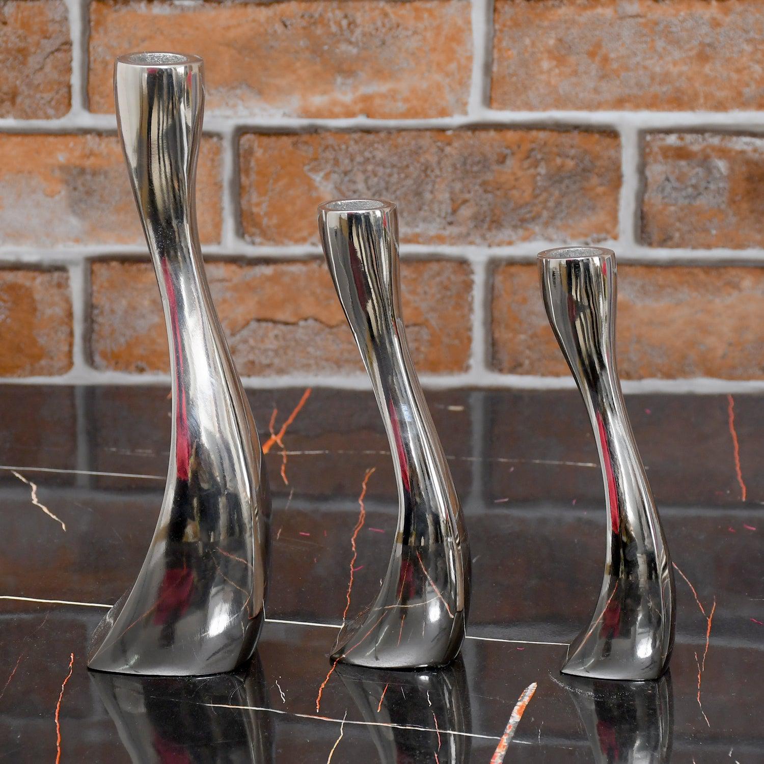 Buy Delpha Candle Holder - Set Of Three Candle Holders from Vaaree