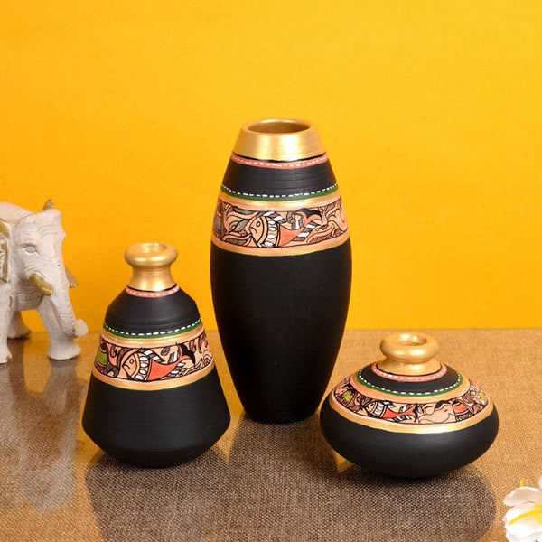 Poshell Tribal Terracotta Vase - Set Of Three