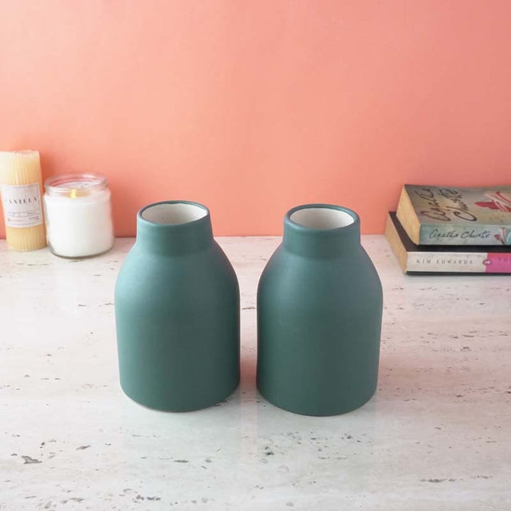 Buy Evie Ceramic Vase - Set Of Two at Vaaree online | Beautiful Vase to choose from