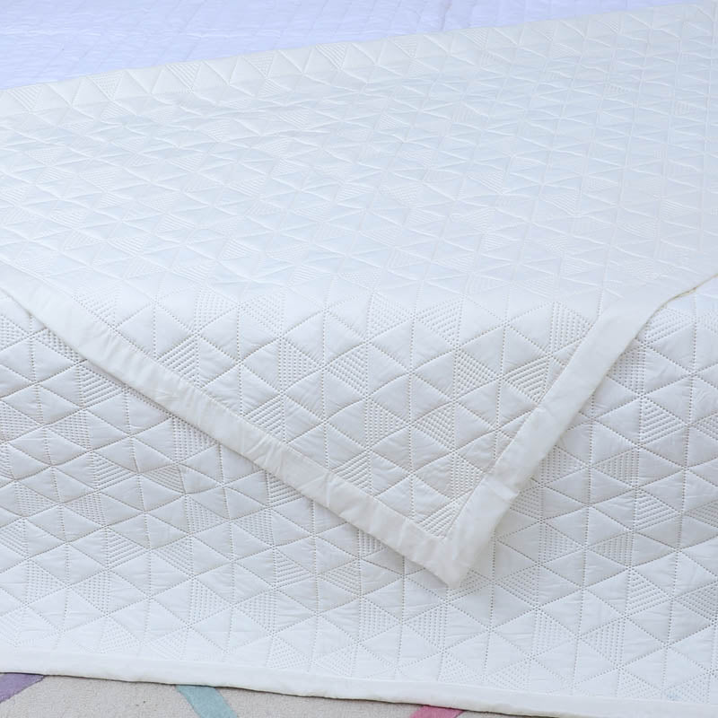 Buy Starsia Microfiber Bedcover - White Bedcovers from Vaaree