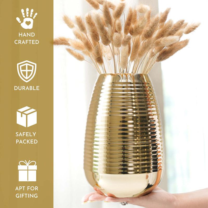 Buy Hama Ribbed Metal Vase Vase from Vaaree