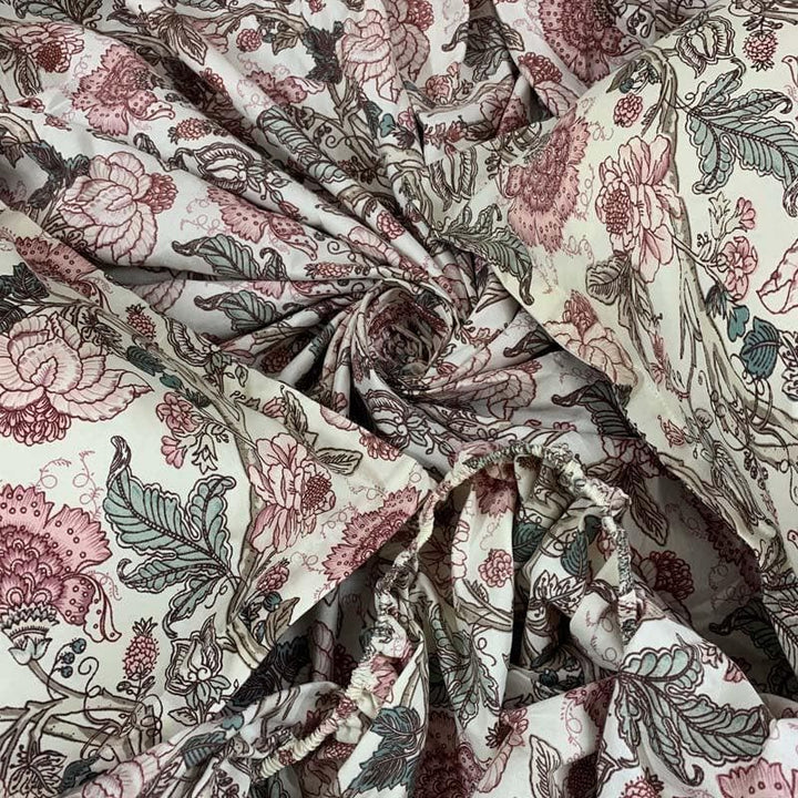 Buy Hrishika Printed Bedsheet at Vaaree online | Beautiful Bedsheets to choose from