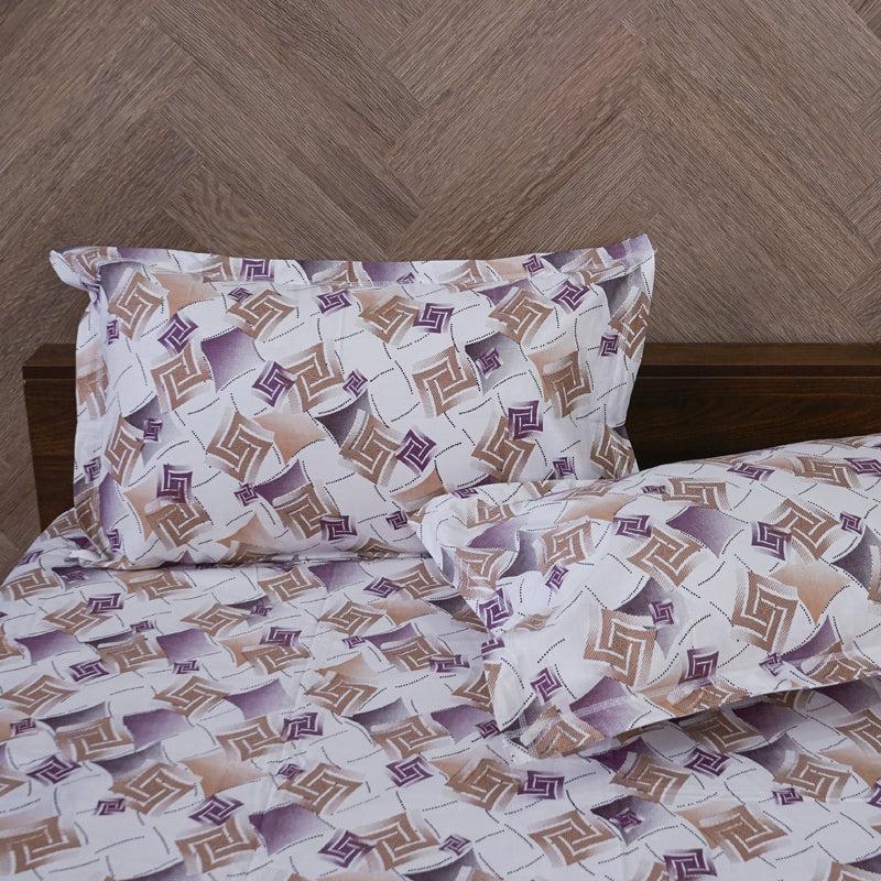 Buy Borva Geometric Bedsheet - Purple Bedsheets from Vaaree