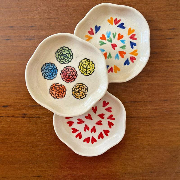 Buy Daril Ceramic Platter - Set of Three Platter from Vaaree