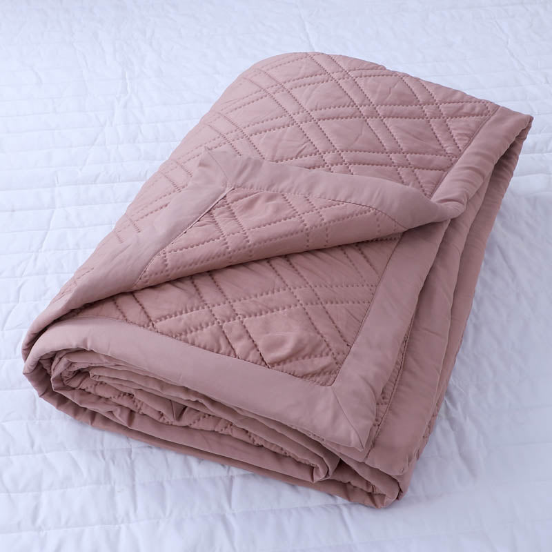 Buy Jisha Microfiber Bedcover - Peach Bedcovers from Vaaree