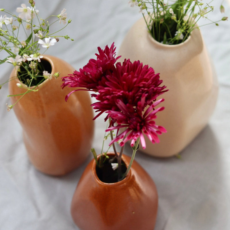 Buy Nashma Ceramic Vase - Three Piece Set Vase from Vaaree