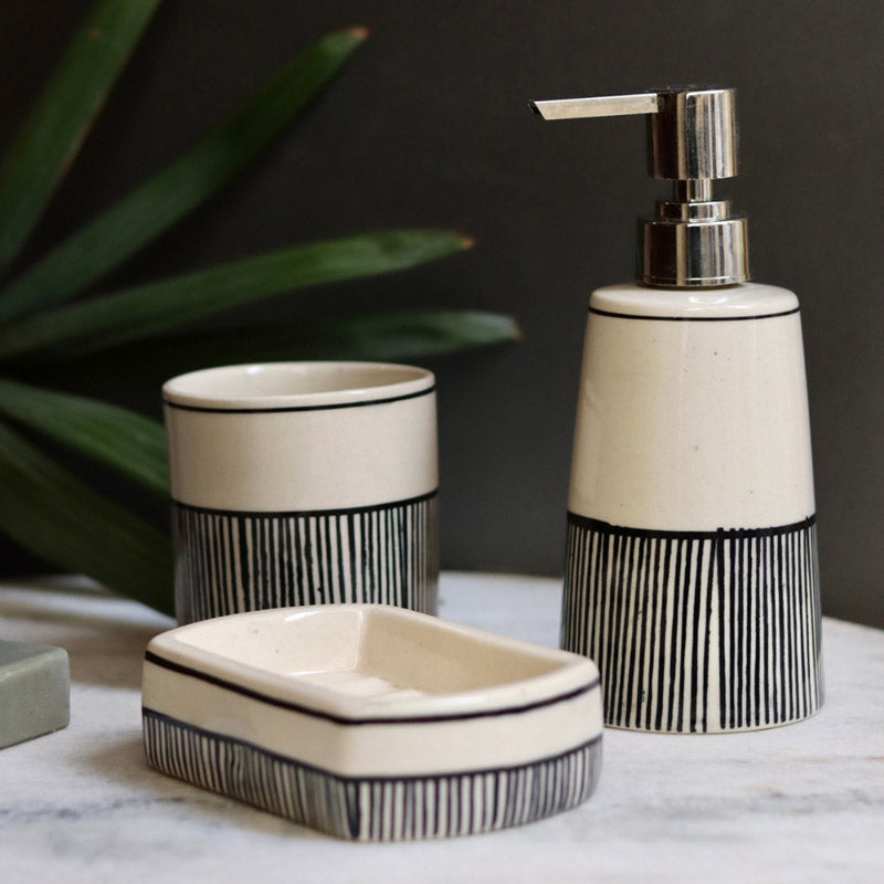 Buy Sento Stripe Bathroom Set - Three Piece Set Accessories & Sets from Vaaree