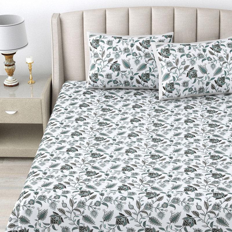 Buy Shannon Floral Bedsheet - Green Bedsheets from Vaaree