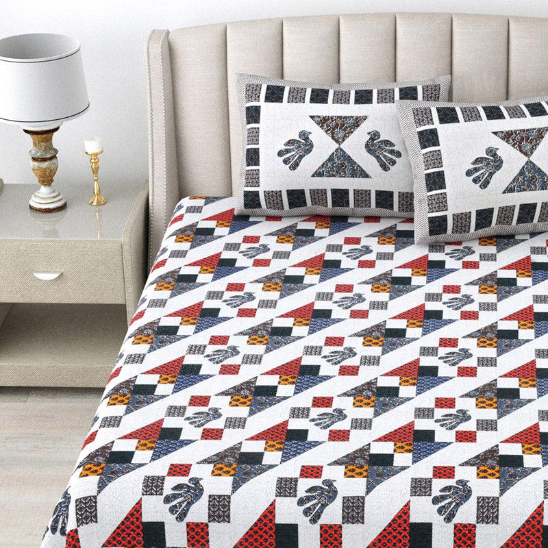 Buy Saskia Abstract Bedsheet - Grey & Red Bedsheets from Vaaree