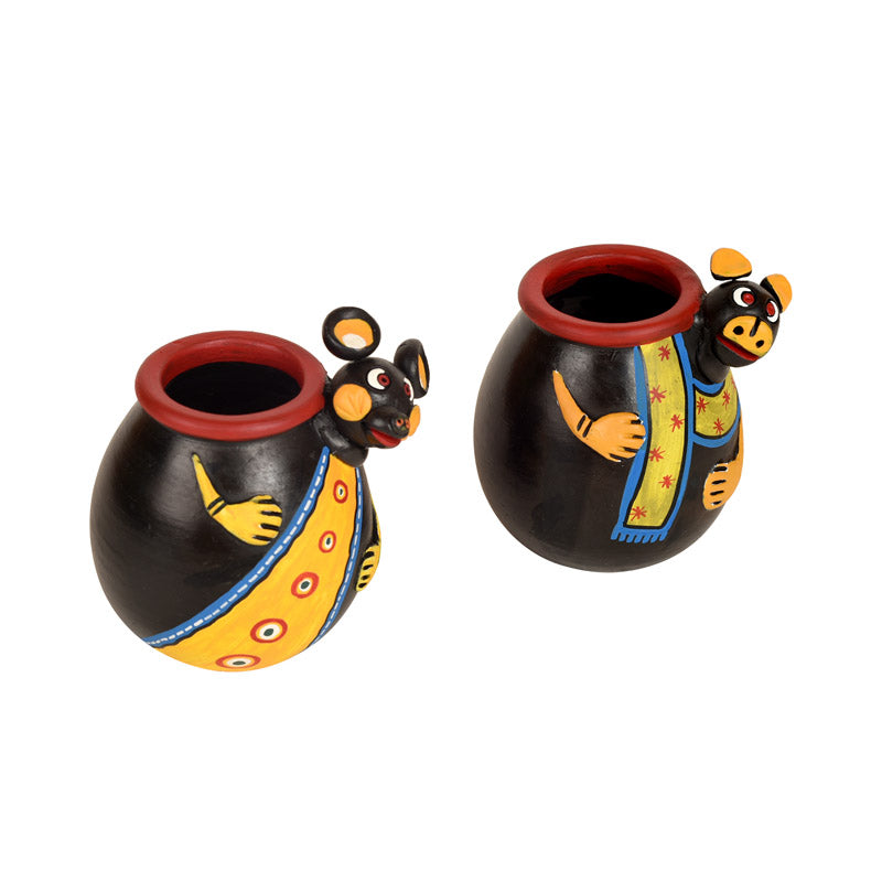 Buy Urshia Terracotta Vase - Set of Two Vase from Vaaree