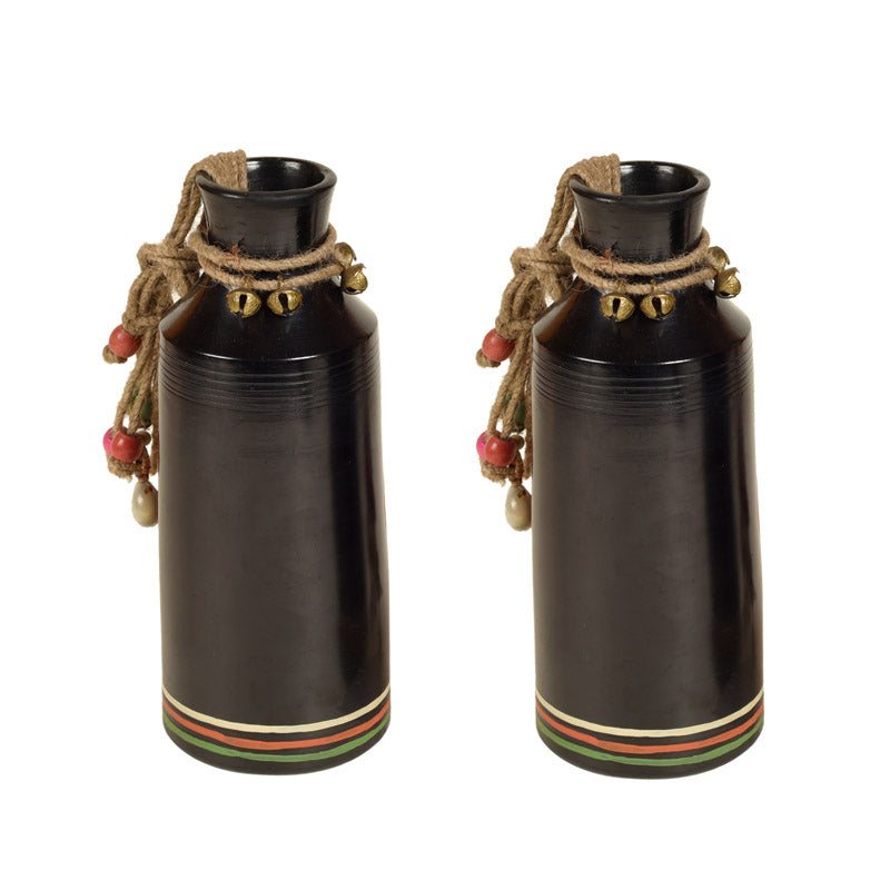 Buy Rachanna Handpainted Terracotta Vase - Set of Two Vase from Vaaree