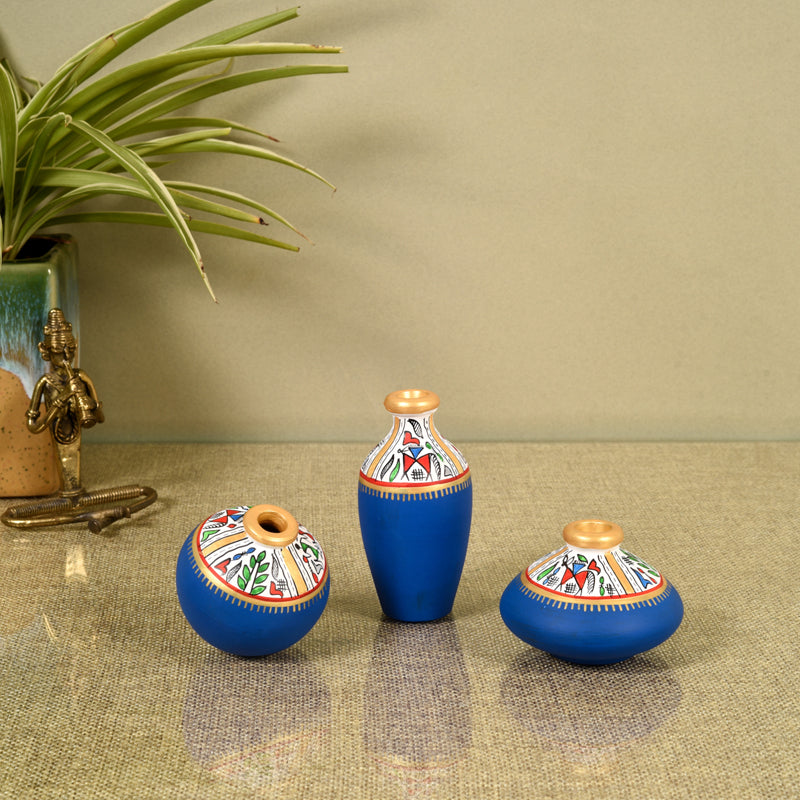 Buy Ila Rustic Vase - Set Of Three Vase from Vaaree