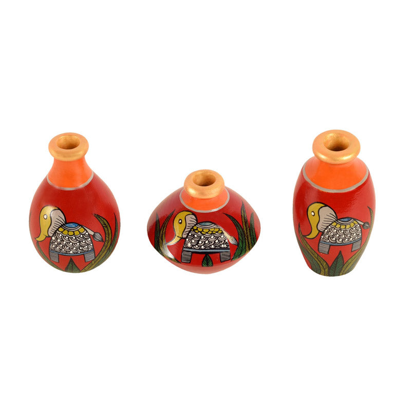 Buy Indravadan Terracotta Vase - Three Piece Set Vase from Vaaree