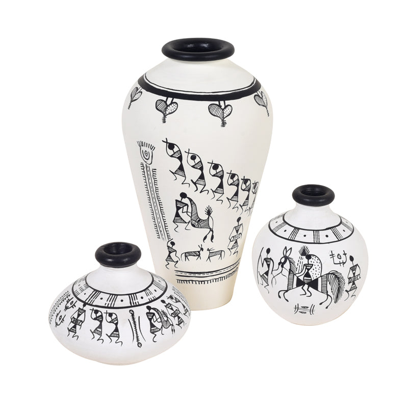 Buy Mikasa Terracotta Vase - Set Of Three Vase from Vaaree