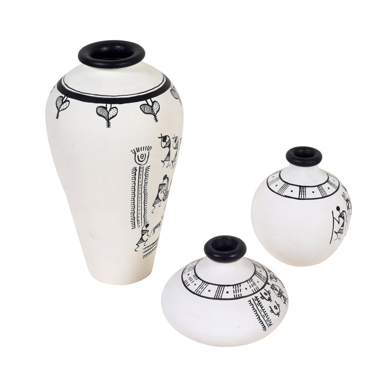 Buy Mikasa Terracotta Vase - Set Of Three Vase from Vaaree