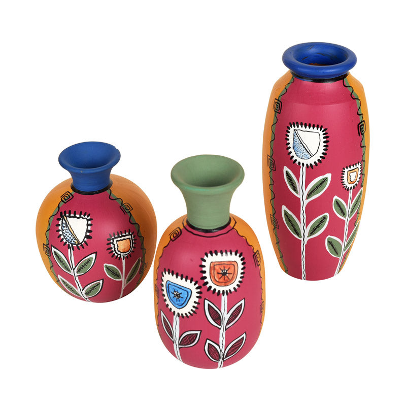 Buy Layan Flora Terracotta Vase - Three Piece Set Vase from Vaaree