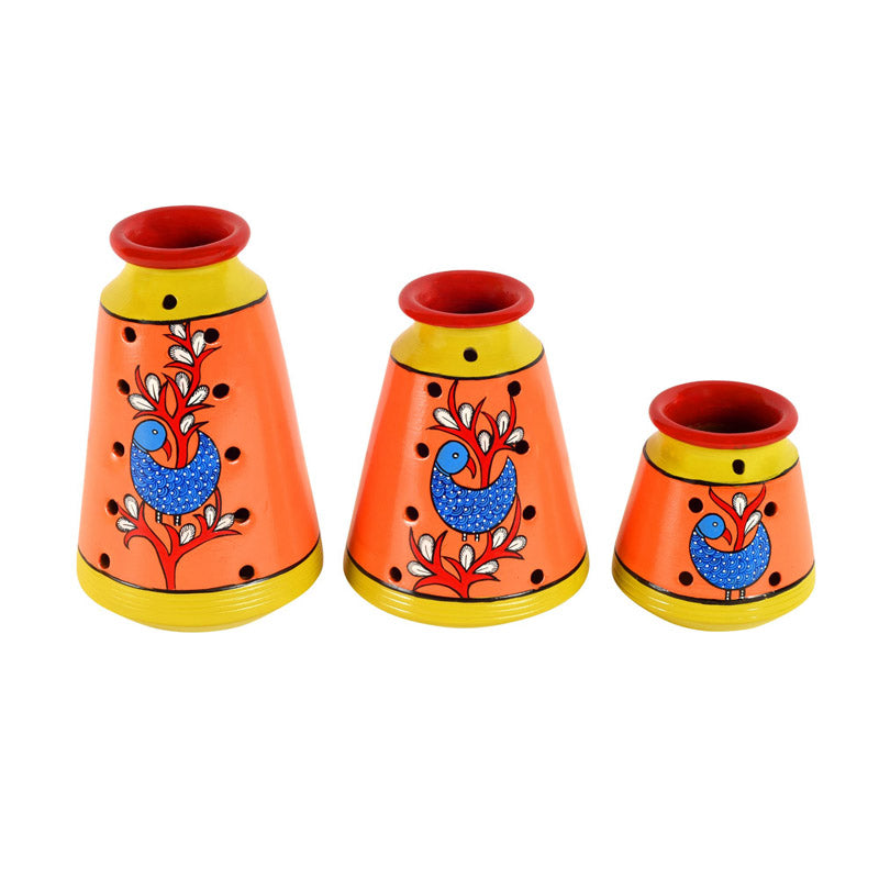 Buy Milha Terracotta Vase - Three Piece Set Vase from Vaaree