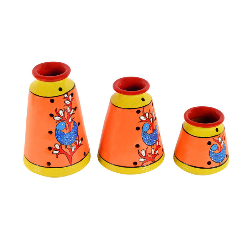 Buy Milha Terracotta Vase - Three Piece Set Vase from Vaaree