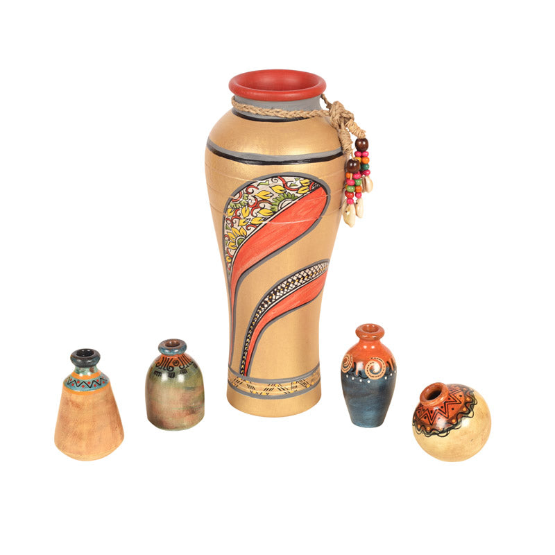 Buy Kaishori Handcrafted Vase - Set of Five Vase from Vaaree