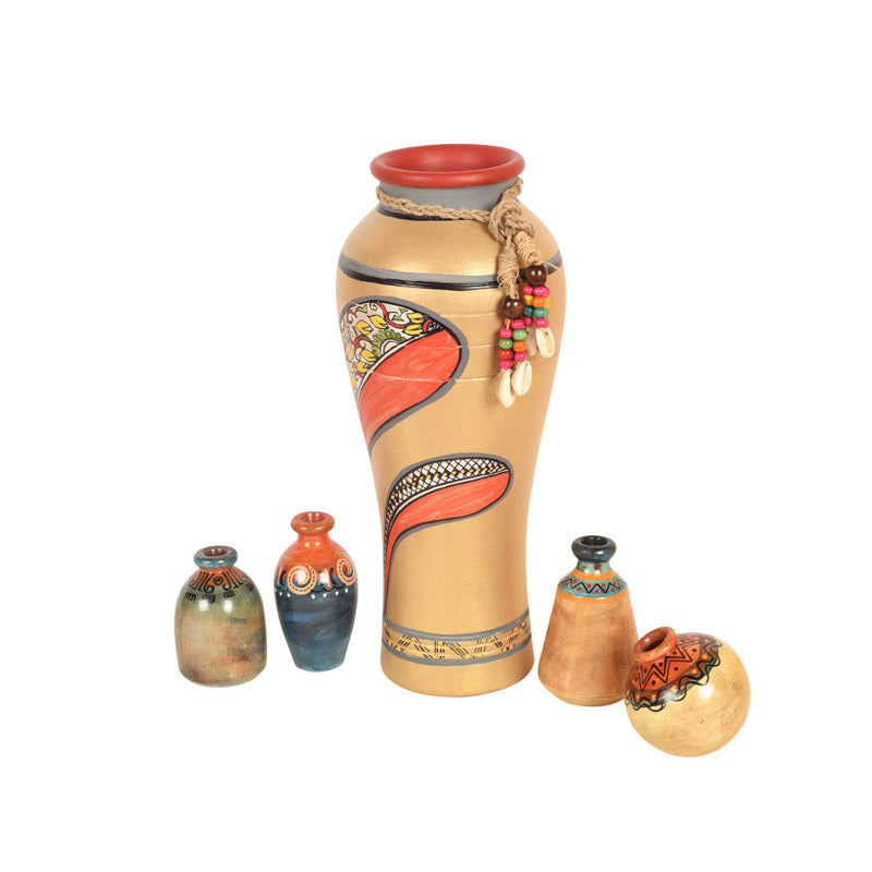 Buy Kaishori Handcrafted Vase - Set of Five Vase from Vaaree