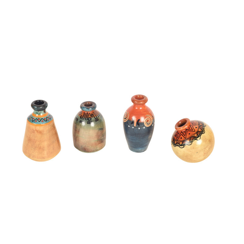 Buy Kaishori Handcrafted Vase - Set of Five Vase from Vaaree