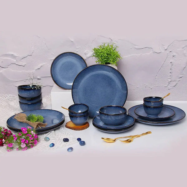 Buy Zoda Handmade Dinner Set - Sixteen Piece Set Dinner Set from Vaaree