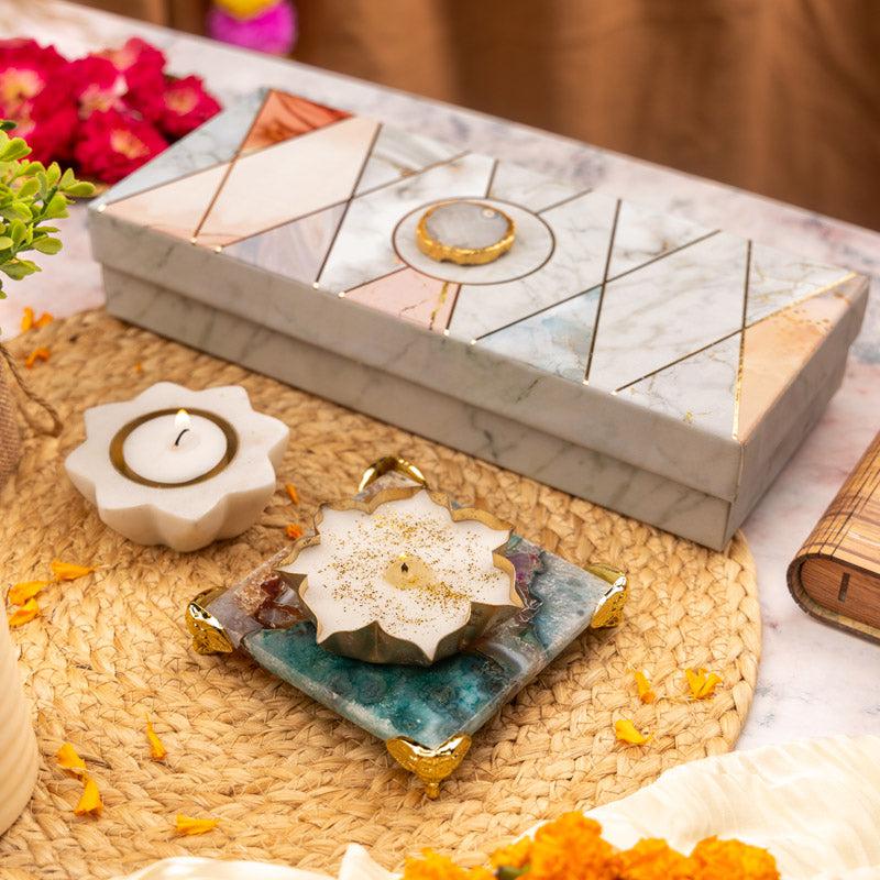 Buy Athviya Agate Gift Box - Multicolor Gift Box from Vaaree