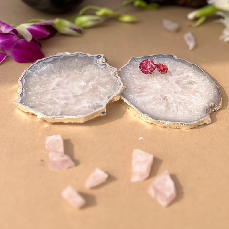 Buy Byrona Handcrafted Crystal Agate Coaster (White) - Set Of Two Coasters from Vaaree