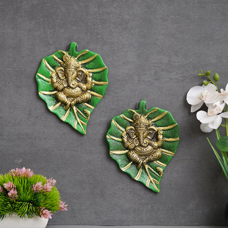 Wall Accents - Ganapati On Green Leaf Religious Wall Accent