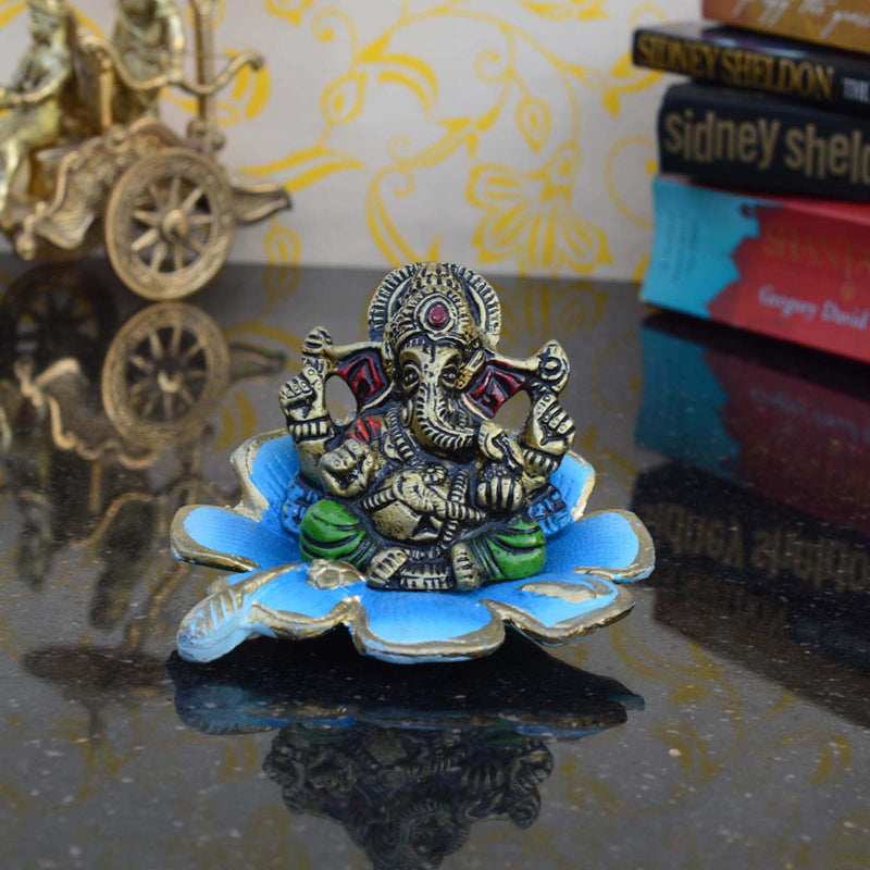 Wall Accents - Ganesha On Blue Leaf Idol