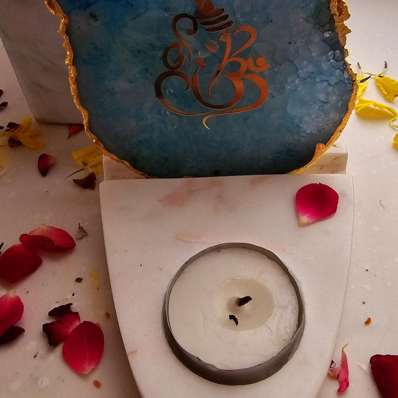 Buy Vinayaka Agate & Marble Tealight Candle Holder - Turquoise Gift Box from Vaaree