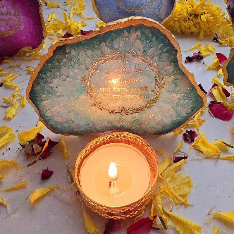 Buy Festive Gayatri Mantra Agate Tealight Candle Holder - Green Gift Box from Vaaree