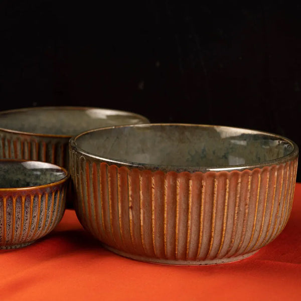 Buy Sragen Handmade Serving Bowl Serving Bowl from Vaaree