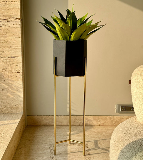 Pots & Planters - Auruma Floor Planter (Black & Gold) - Set Of Two