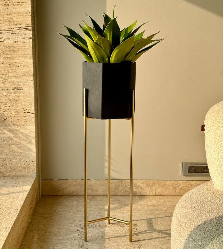 Buy Auruma Floor Planter (Black & Gold) - Set Of Two Pots & Planters from Vaaree