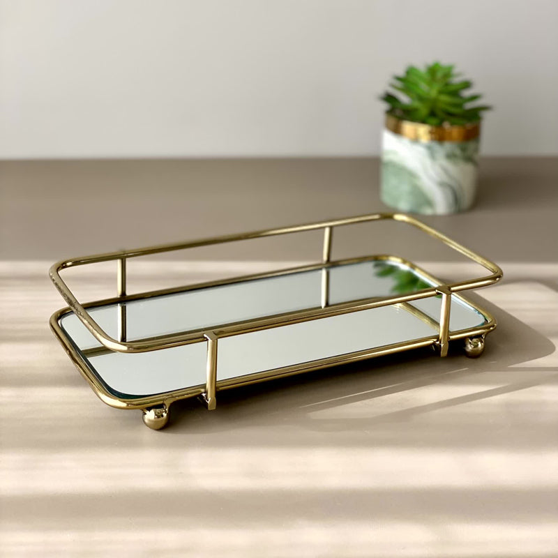 Buy Vendo Bathroom Tray - Gold Accessories & Sets from Vaaree