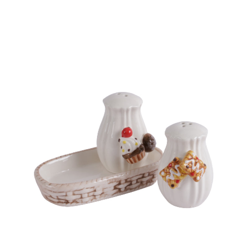 Buy Cookie Tart Salt & Pepper Shaker Salt & Pepper Bottles from Vaaree