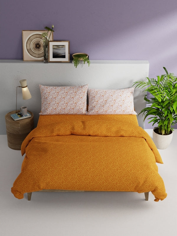 Buy Struan Floral Bedding Set - Orange Bedding Set from Vaaree