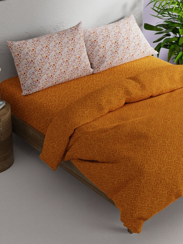 Buy Struan Floral Bedding Set - Orange Bedding Set from Vaaree